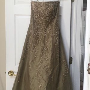 Formal Gown (Olive color fits size 4/6)